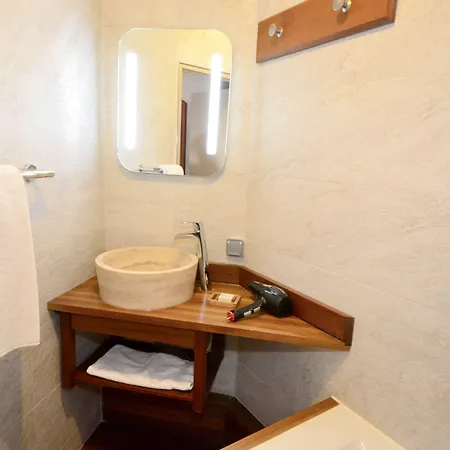 Confort 13 (adults Only) Hotel Parigi