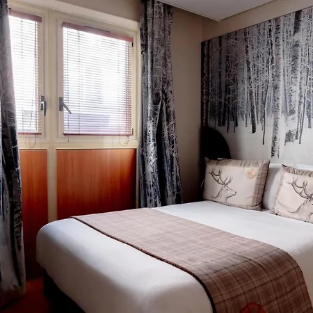 Hotel Confort 13 (adults Only) 3*