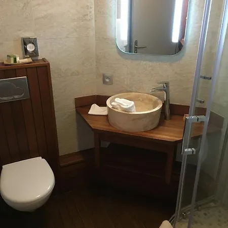 Hotel Confort 13 (adults Only) 3*